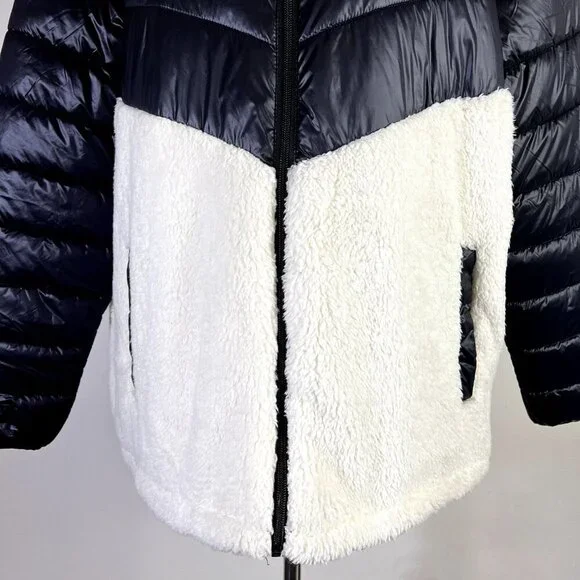 Las Vegas Raiders NFL Puffer Jacket Women's XL Black White Sherpa Gorpcore Fall - Picture 3 of 10